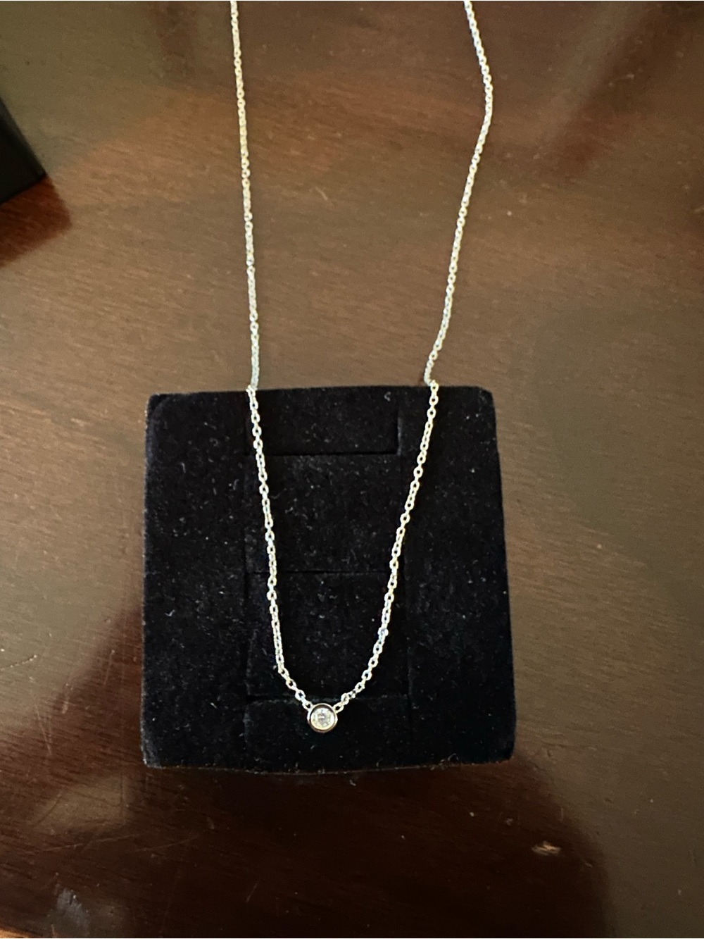 14kt white gold necklace, 0.03 CT diamond